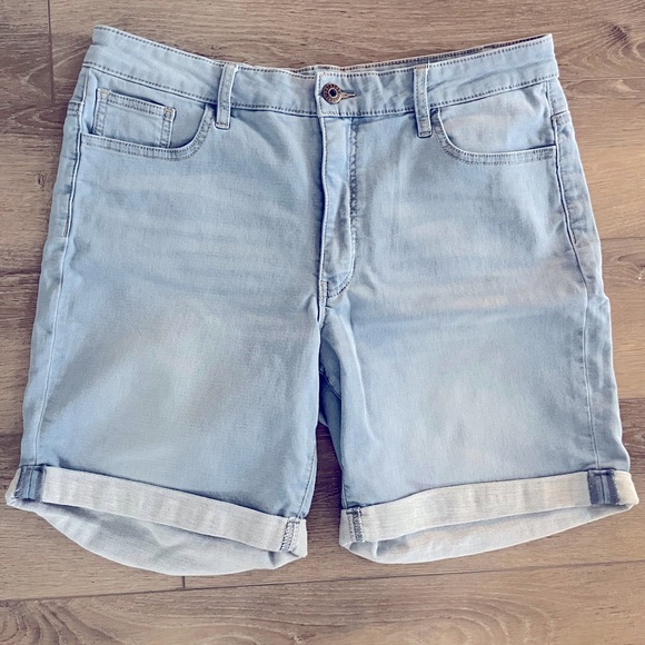 Parasuco Jean shorts, size 12 - Picture 1 of 3